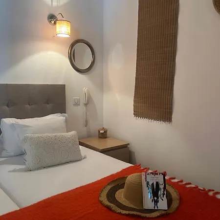 Hotel La Maison Du Lierre Centre 3*