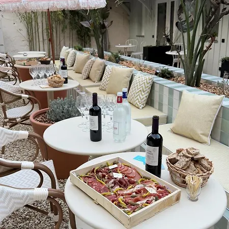 Boutique Le Clos Huguerie - Centre 酒店 3*
