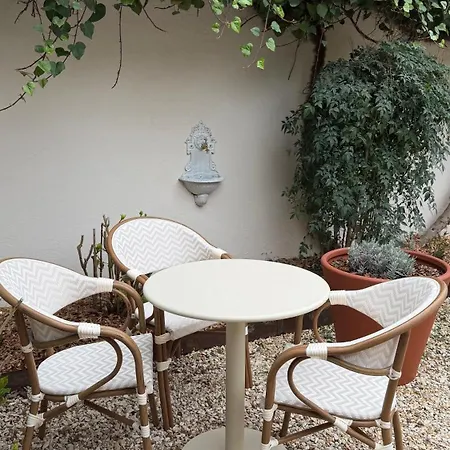 Boutique Le Clos Huguerie - Centre 3*