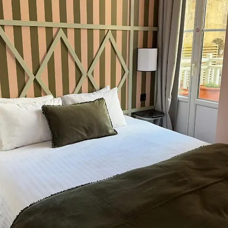 Boutique Le Clos Huguerie - Centre 3*