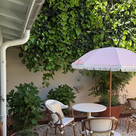 Boutique Le Clos Huguerie - Centre 3*