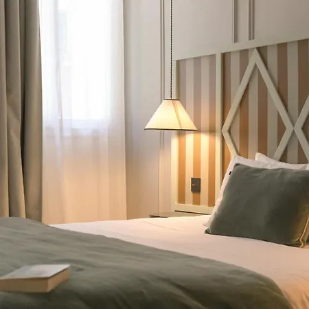Boutique Le Clos Huguerie - Centre 3*