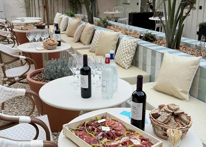 Le Clos Huguerie - Boutique - Centre Hotel 3*