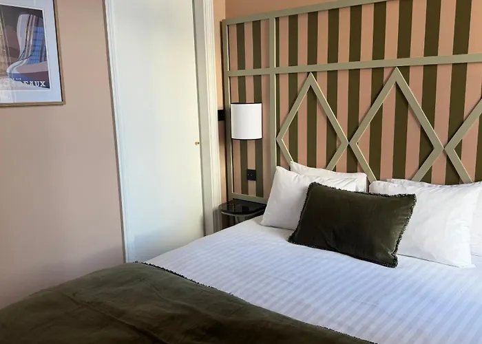 Hotel Le Clos Huguerie - Boutique - Centre 3*