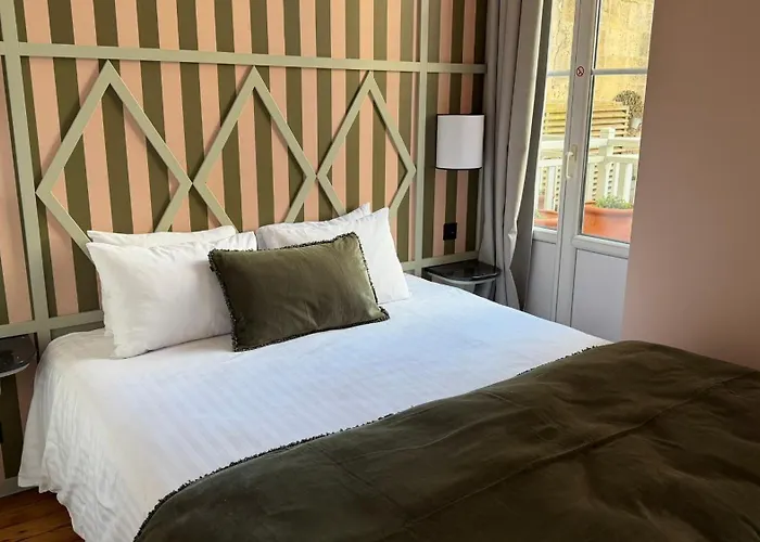 Le Clos Huguerie - Boutique - Centre 3*